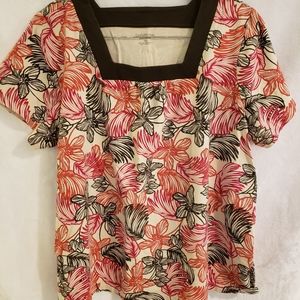 Women 2X square neck top